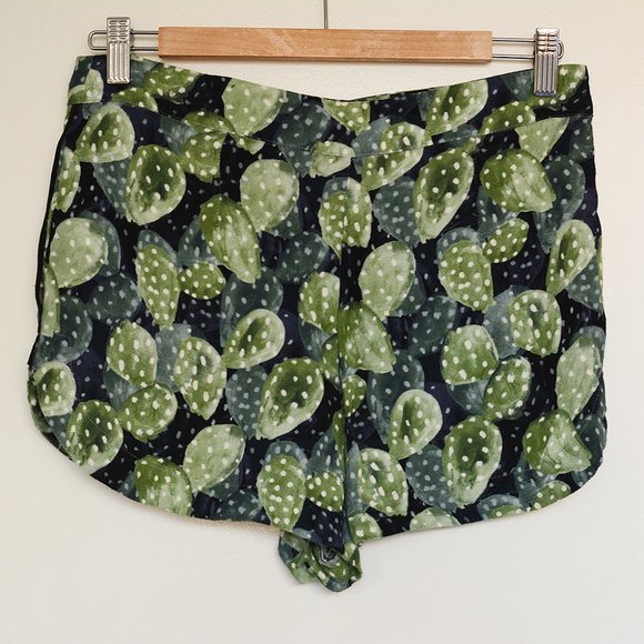Topshop Cactus Print Shorts - Picture 3 of 7
